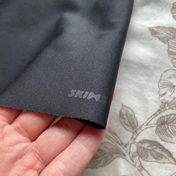 SKIMS Core Sculpt Mid Thigh Bodysuit Shorts XL Black Shapewear Smoothing Classic - Picture 6 of 10